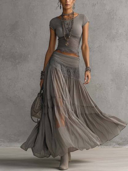 Set Top in Pizzo Grigio e Gonna Maxi Plissettata