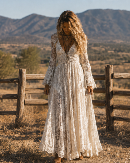 Serena | Vestido Maxi de Encaje con Mangas de Campana, Marfil